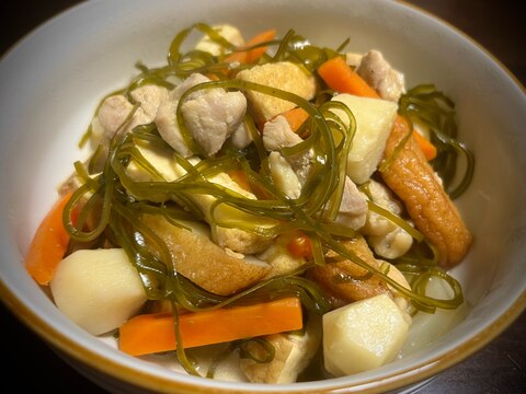 【冬の旬味】里芋が美味しい！切り昆布の煮物